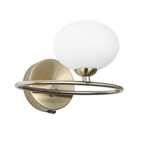 Wall luminaire in Antique Brass LL00131