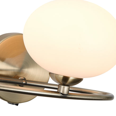 Wall luminaire in Antique Brass LL00131