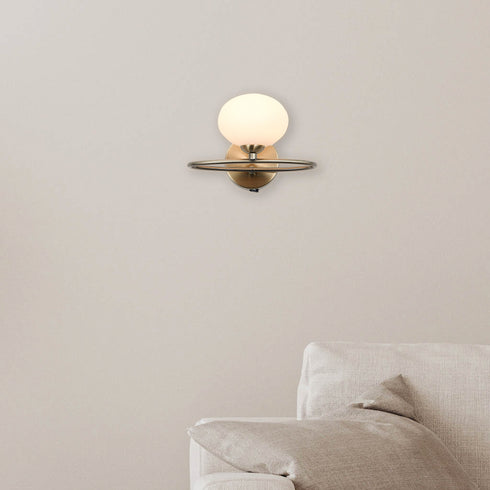 Wall luminaire in Antique Brass LL00131