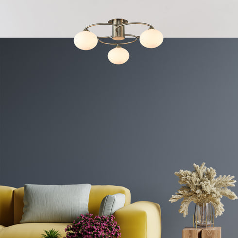 Flush luminaire in Antique Brass LL00132